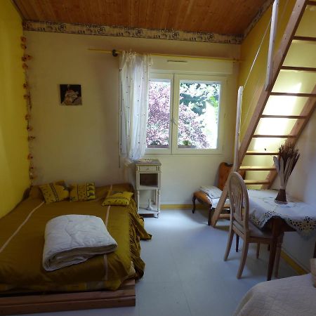 Bed and Breakfast Beau Site Guimauve Et Vieilles Dentelles Royeres Екстер'єр фото