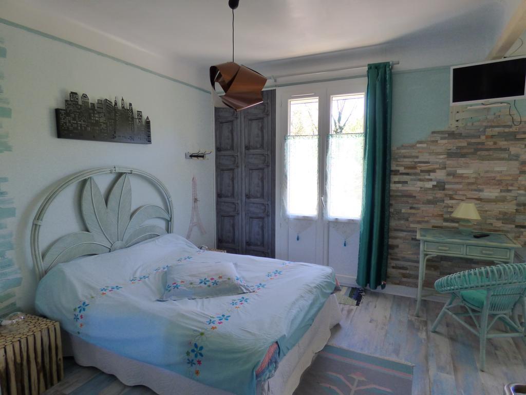 Bed and Breakfast Beau Site Guimauve Et Vieilles Dentelles Royeres Екстер'єр фото