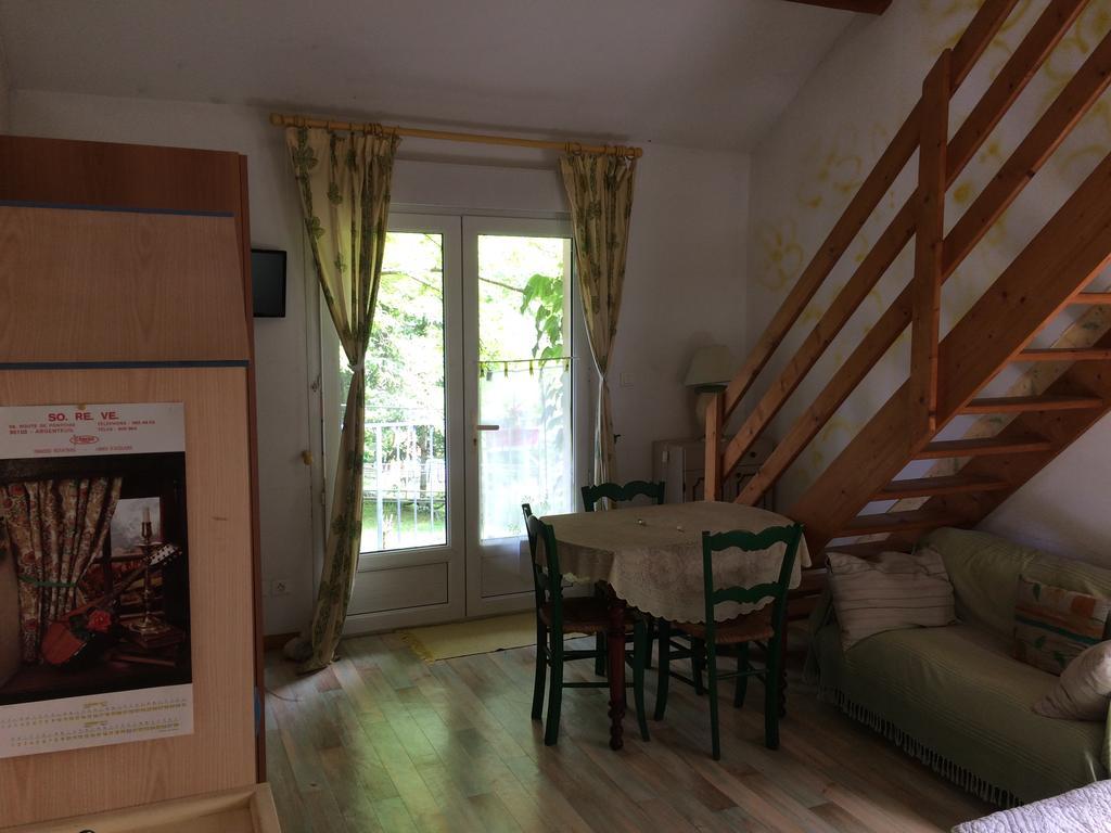 Bed and Breakfast Beau Site Guimauve Et Vieilles Dentelles Royeres Екстер'єр фото